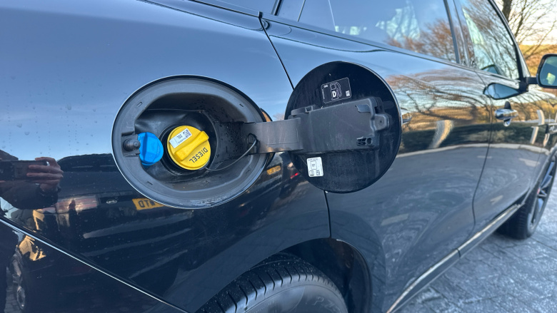 Jaguar F-Pace 2.0 D200 R-Dynamic Black 5dr Auto AWD Diesel Estate